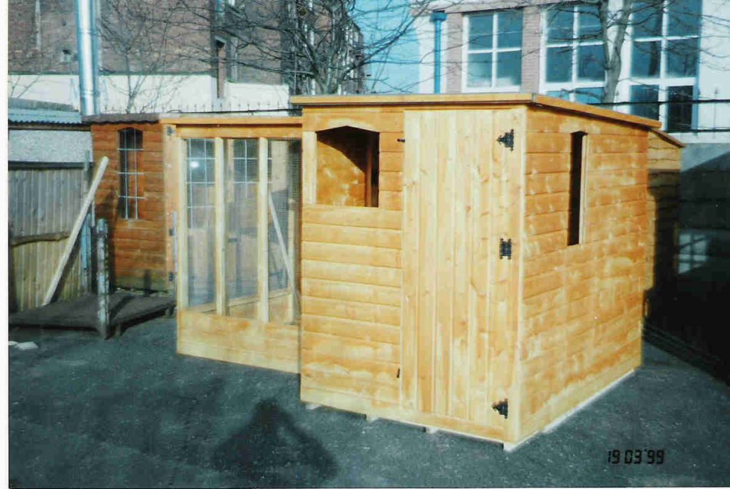 THIS IS A BASIC STARTER AVIARY