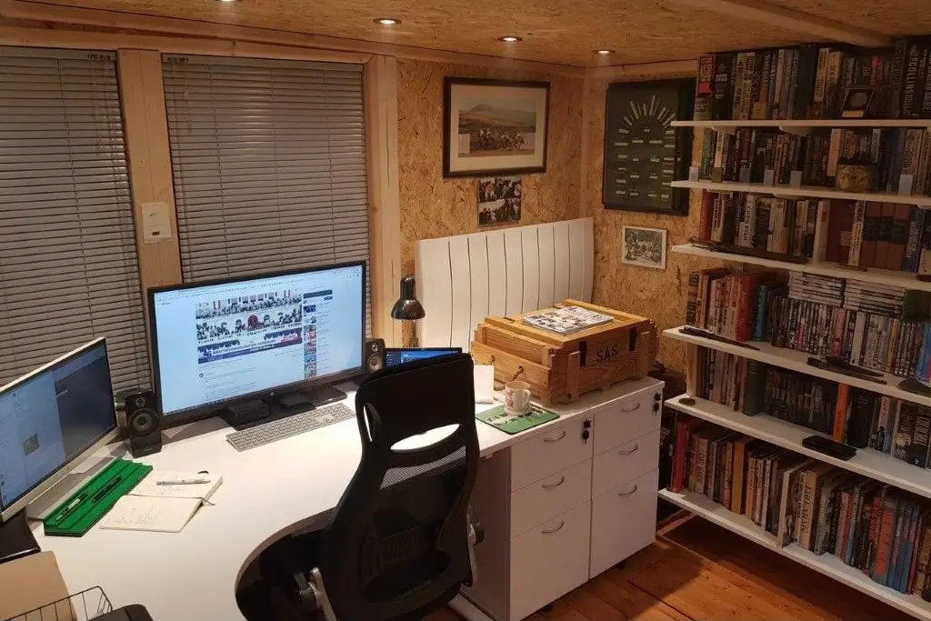 THIS IS A HOME OFFICE INTERIOR, HOME OFFICE IDEAS UK